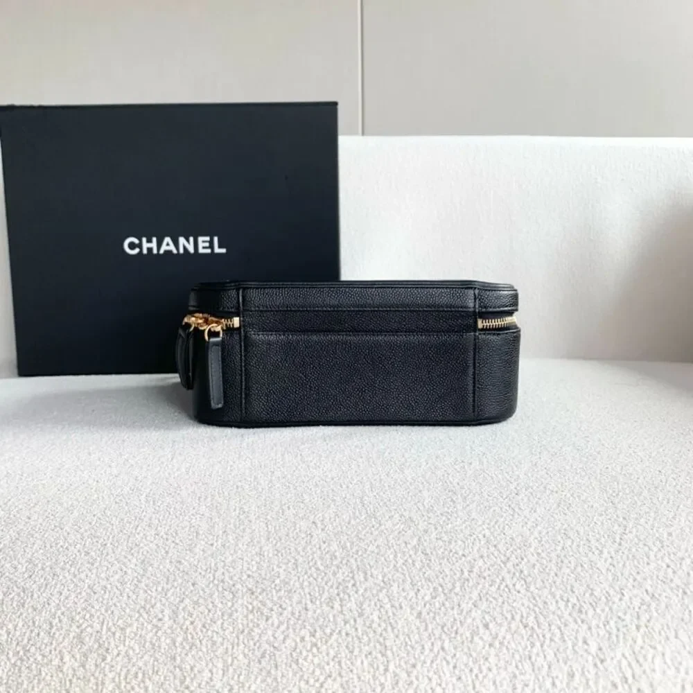 CHANEL brand color